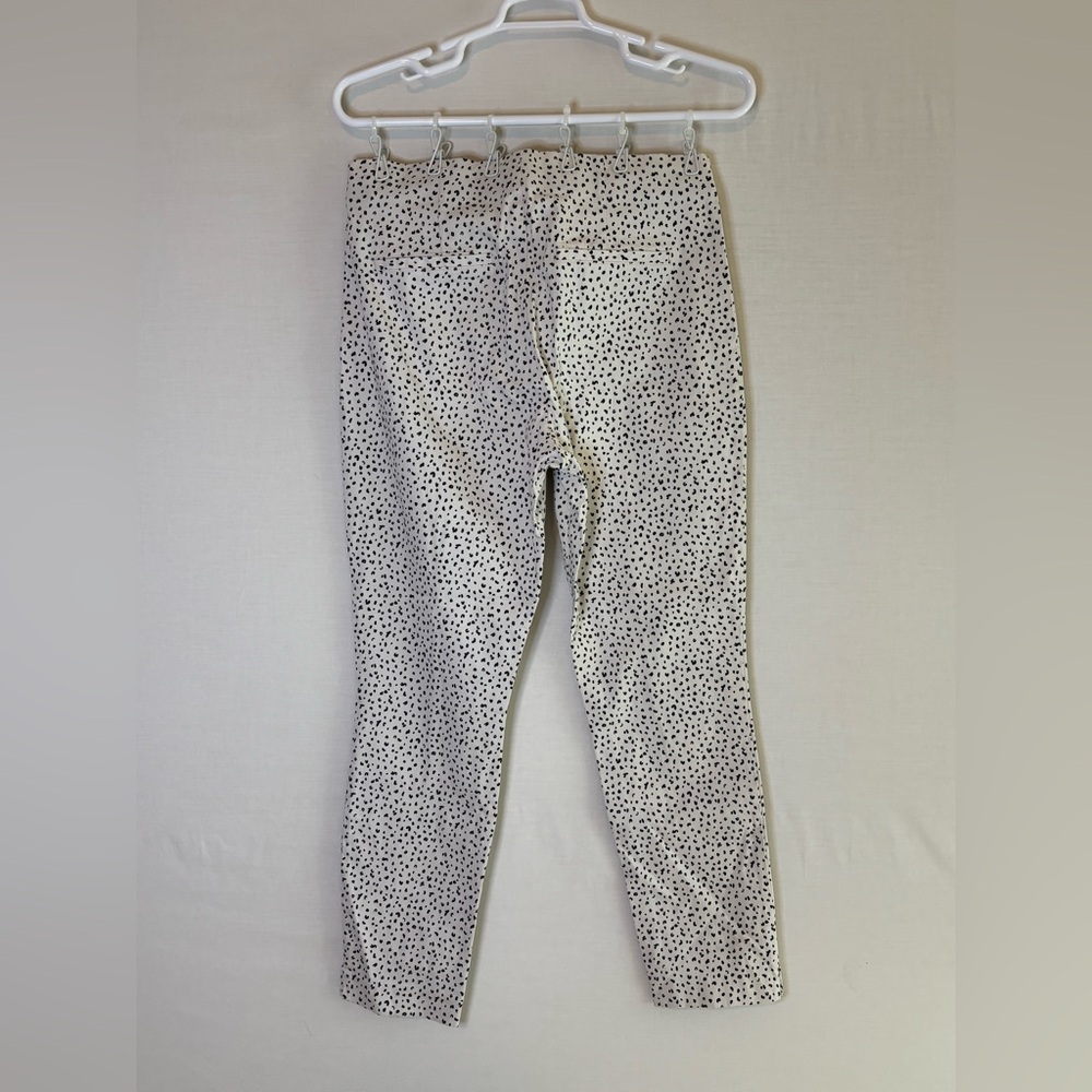 Old Navy Black and Cream Ankle Pull On Pants - Picture 2 of 5